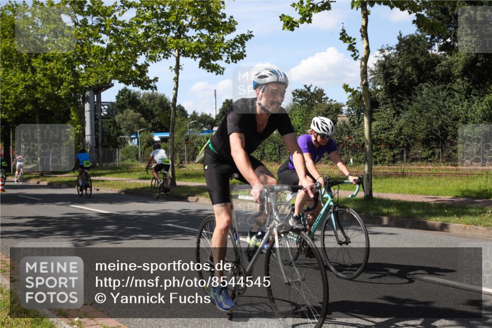 10.08.2025 - GEWOBA Citytriathlon Bremen Yannick Fuchs http://msf.ph/oto/8544545 10.08.2025 14:51:32 Radfahren 212, 237, 374, 399, 468, 492 meine-sportfotos.de