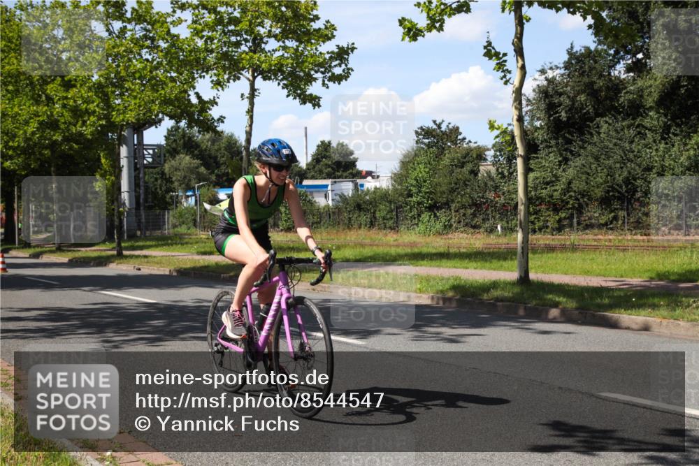10.08.2025 - GEWOBA Citytriathlon Bremen Yannick Fuchs http://msf.ph/oto/8544547 10.08.2025 14:51:39 Radfahren 183, 212, 237, 374, 468, 523 meine-sportfotos.de