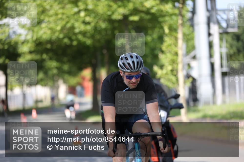 10.08.2025 - GEWOBA Citytriathlon Bremen Yannick Fuchs http://msf.ph/oto/8544644 10.08.2025 10:58:24 Radfahren 1, 95, 165, 221, 402, 445, 453, 472, 493, 506, 513 meine-sportfotos.de