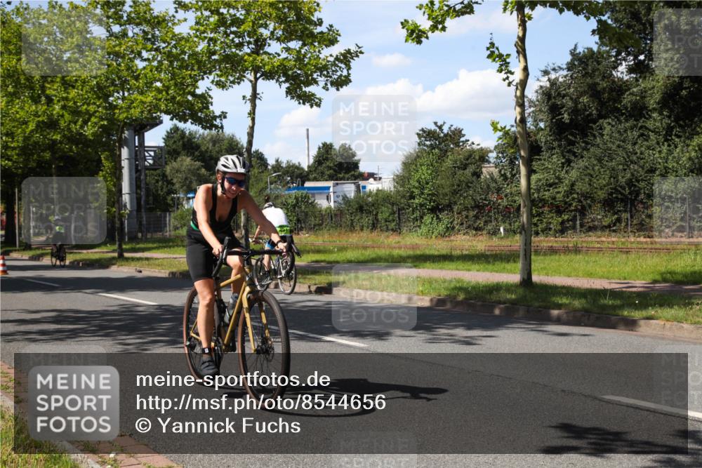 10.08.2025 - GEWOBA Citytriathlon Bremen Yannick Fuchs http://msf.ph/oto/8544656 10.08.2025 14:52:46 Radfahren 378, 459, 510 meine-sportfotos.de