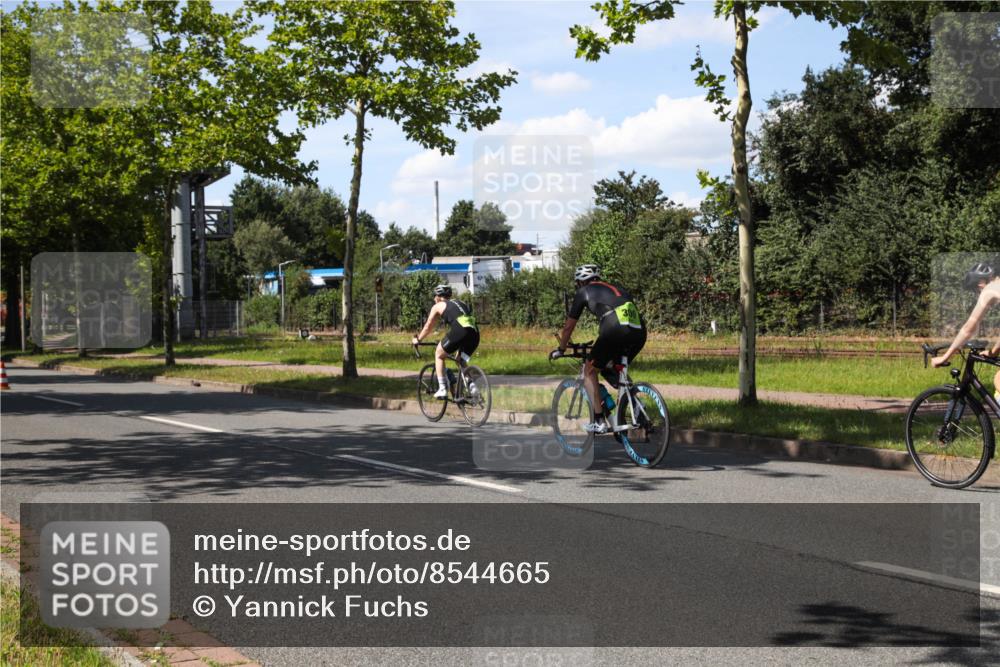 10.08.2025 - GEWOBA Citytriathlon Bremen Yannick Fuchs http://msf.ph/oto/8544665 10.08.2025 14:52:53 Radfahren 378, 385, 459, 463, 510 meine-sportfotos.de