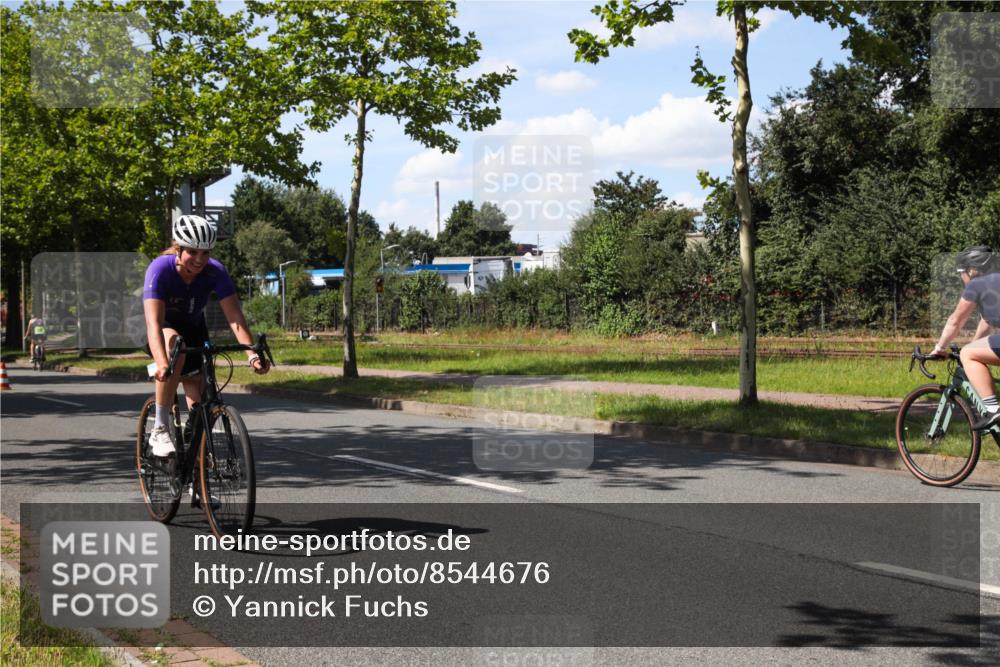 10.08.2025 - GEWOBA Citytriathlon Bremen Yannick Fuchs http://msf.ph/oto/8544676 10.08.2025 14:52:59 Radfahren 376, 378, 385, 463, 510 meine-sportfotos.de