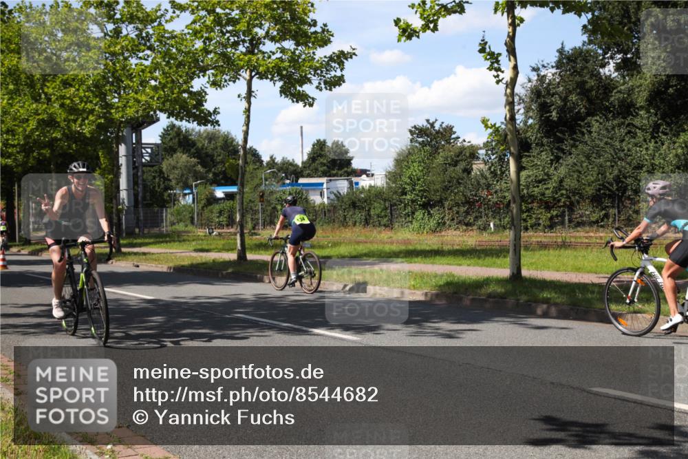 10.08.2025 - GEWOBA Citytriathlon Bremen Yannick Fuchs http://msf.ph/oto/8544682 10.08.2025 14:53:00 Radfahren 376, 378, 385, 463, 510 meine-sportfotos.de