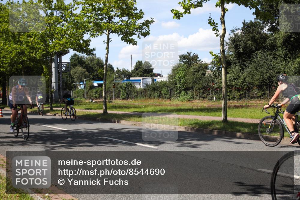 10.08.2025 - GEWOBA Citytriathlon Bremen Yannick Fuchs http://msf.ph/oto/8544690 10.08.2025 14:53:02 Radfahren 376, 378, 385, 463, 510 meine-sportfotos.de