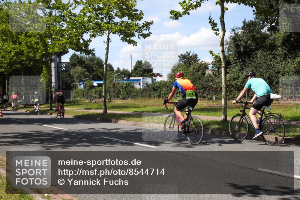 10.08.2025 - GEWOBA Citytriathlon Bremen Yannick Fuchs http://msf.ph/oto/8544714 10.08.2025 14:53:13 Radfahren 188, 376, 463 meine-sportfotos.de