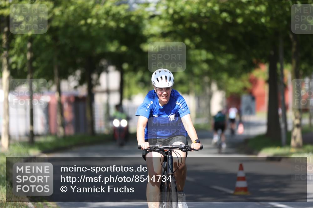 10.08.2025 - GEWOBA Citytriathlon Bremen Yannick Fuchs http://msf.ph/oto/8544734 10.08.2025 10:58:35 Radfahren 95, 221, 450, 506 meine-sportfotos.de