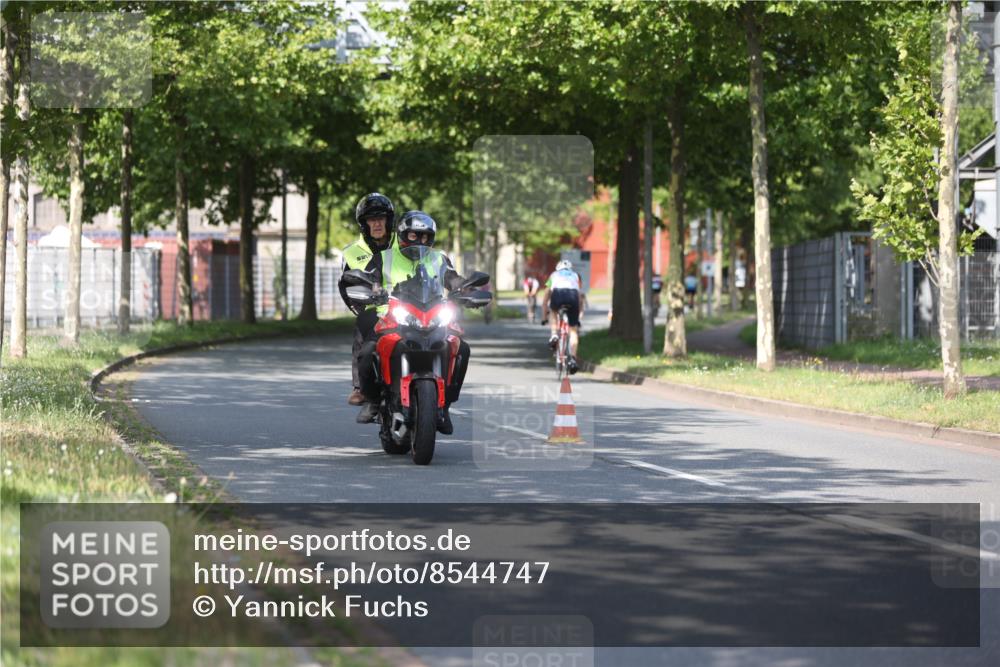 10.08.2025 - GEWOBA Citytriathlon Bremen Yannick Fuchs http://msf.ph/oto/8544747 10.08.2025 10:58:40 Radfahren 57, 95, 191, 221, 450 meine-sportfotos.de