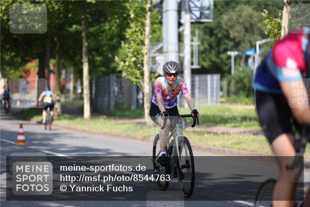 10.08.2025 - GEWOBA Citytriathlon Bremen Yannick Fuchs http://msf.ph/oto/8544763 10.08.2025 10:58:51 Radfahren 57, 191, 450 meine-sportfotos.de