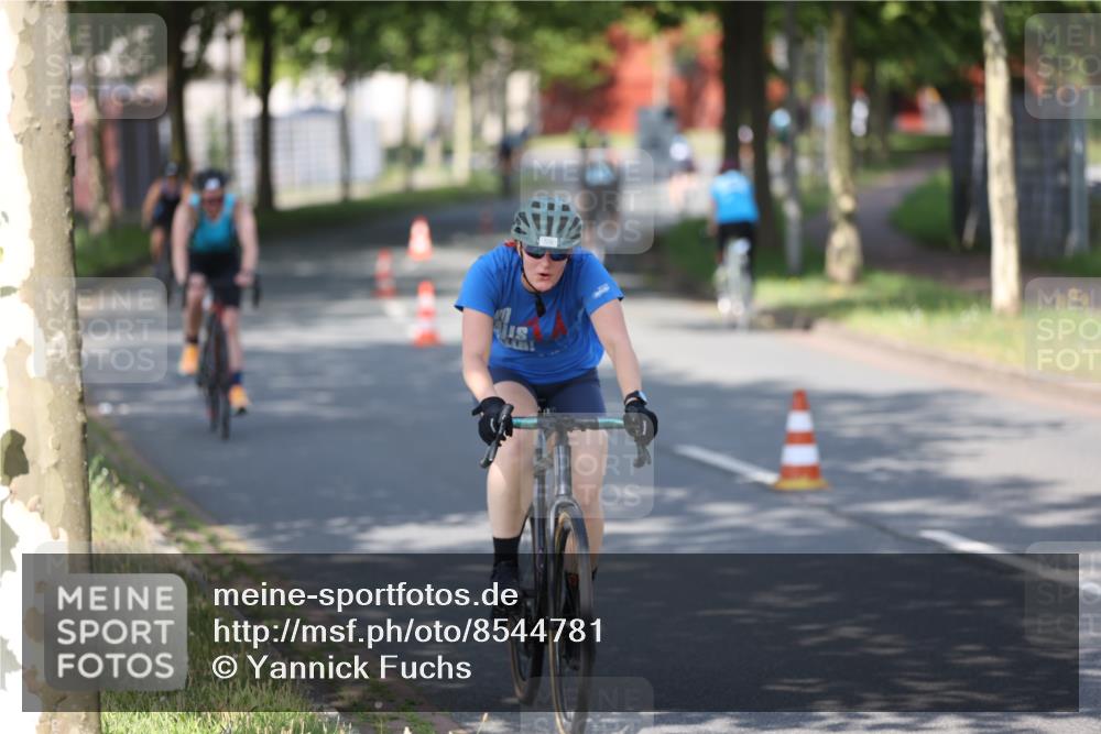 10.08.2025 - GEWOBA Citytriathlon Bremen Yannick Fuchs http://msf.ph/oto/8544781 10.08.2025 10:59:42 Radfahren 59, 417, 463, 475 meine-sportfotos.de