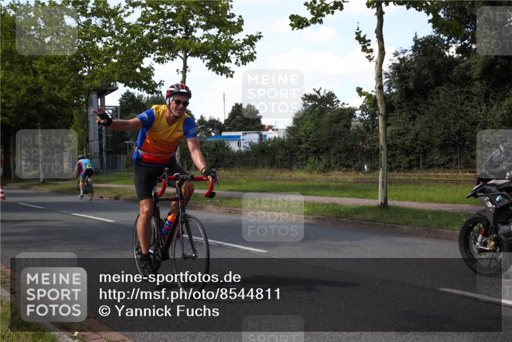 10.08.2025 - GEWOBA Citytriathlon Bremen Yannick Fuchs http://msf.ph/oto/8544811 10.08.2025 14:54:22 Radfahren 206, 316, 324, 362, 387, 393, 433, 454, 475, 489, 507, 508, 514 meine-sportfotos.de