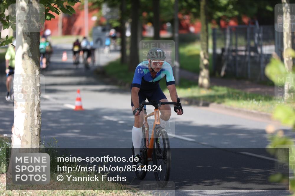 10.08.2025 - GEWOBA Citytriathlon Bremen Yannick Fuchs http://msf.ph/oto/8544824 10.08.2025 10:59:54 Radfahren 47, 141, 197, 201, 417, 475, 498 meine-sportfotos.de