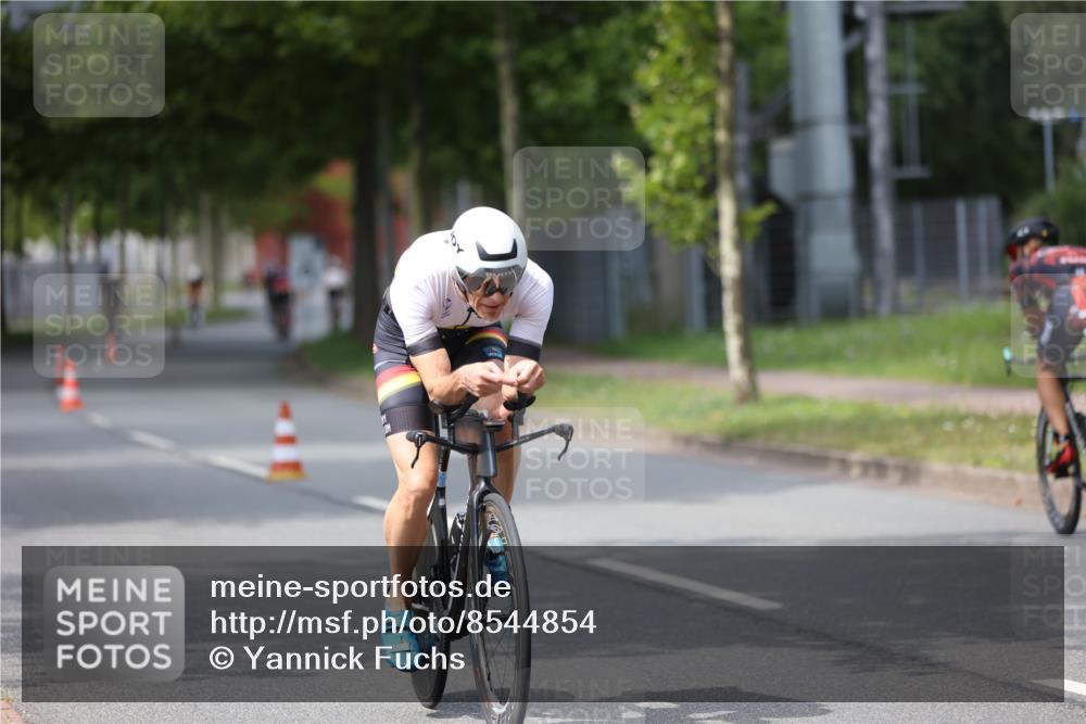 10.08.2025 - GEWOBA Citytriathlon Bremen Yannick Fuchs http://msf.ph/oto/8544854 10.08.2025 12:55:54 Radfahren 636, 658, 765, 779, 880, 883, 890, 896, 1024, 1025 meine-sportfotos.de