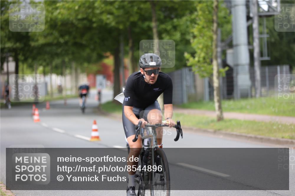 10.08.2025 - GEWOBA Citytriathlon Bremen Yannick Fuchs http://msf.ph/oto/8544896 10.08.2025 12:56:02 Radfahren 662, 765, 779, 784, 883, 890, 896, 1024, 1025 meine-sportfotos.de