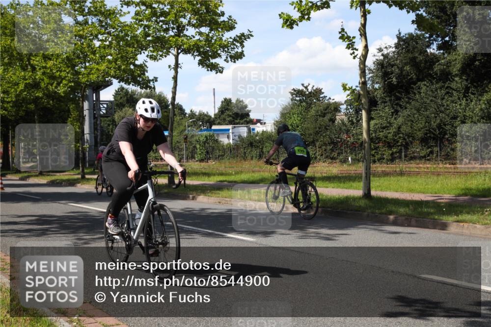 10.08.2025 - GEWOBA Citytriathlon Bremen Yannick Fuchs http://msf.ph/oto/8544900 10.08.2025 14:55:45 Radfahren 149, 364 meine-sportfotos.de