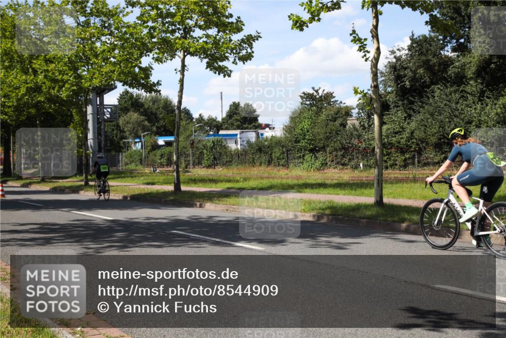 10.08.2025 - GEWOBA Citytriathlon Bremen Yannick Fuchs http://msf.ph/oto/8544909 10.08.2025 14:56:03 Radfahren 149, 502 meine-sportfotos.de