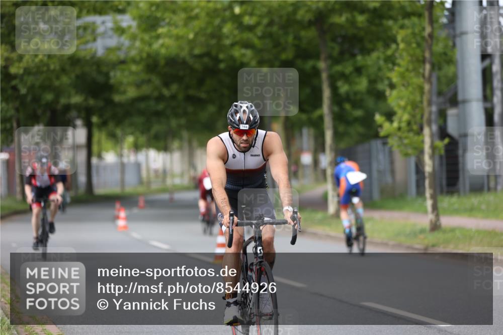 10.08.2025 - GEWOBA Citytriathlon Bremen Yannick Fuchs http://msf.ph/oto/8544926 10.08.2025 12:56:09 Radfahren 589, 662, 764, 765, 784, 883, 896, 1024, 1025 meine-sportfotos.de