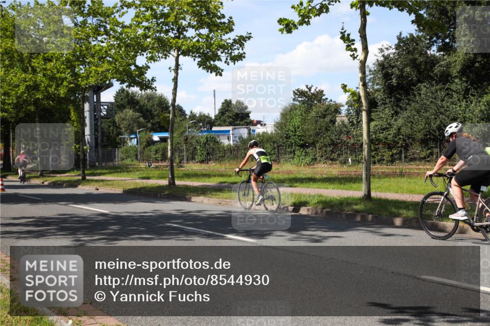 10.08.2025 - GEWOBA Citytriathlon Bremen Yannick Fuchs http://msf.ph/oto/8544930 10.08.2025 14:56:37 Radfahren 299, 392 meine-sportfotos.de