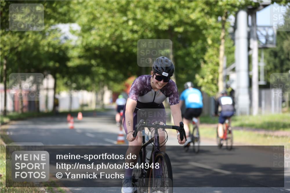 10.08.2025 - GEWOBA Citytriathlon Bremen Yannick Fuchs http://msf.ph/oto/8544948 10.08.2025 11:01:50 Radfahren 89, 199, 481 meine-sportfotos.de