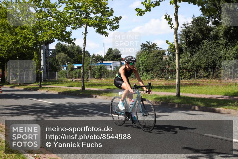 10.08.2025 - GEWOBA Citytriathlon Bremen Yannick Fuchs http://msf.ph/oto/8544988 10.08.2025 14:58:15 Radfahren 425, 512, 515 meine-sportfotos.de