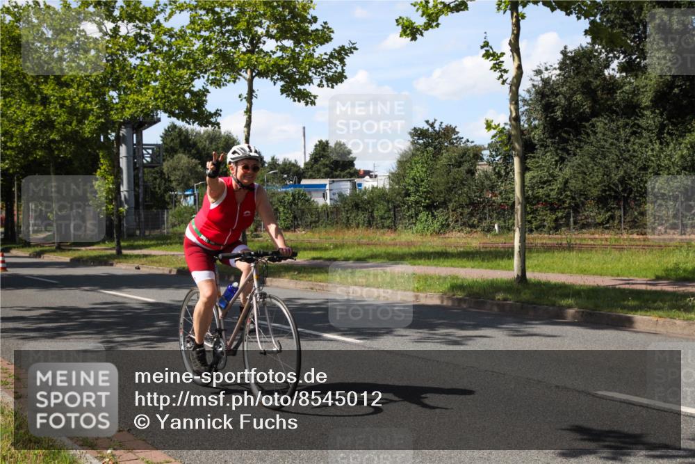 10.08.2025 - GEWOBA Citytriathlon Bremen Yannick Fuchs http://msf.ph/oto/8545012 10.08.2025 14:59:47 Radfahren 380 meine-sportfotos.de