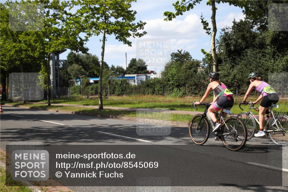 10.08.2025 - GEWOBA Citytriathlon Bremen Yannick Fuchs http://msf.ph/oto/8545069 10.08.2025 15:03:36 Radfahren  meine-sportfotos.de