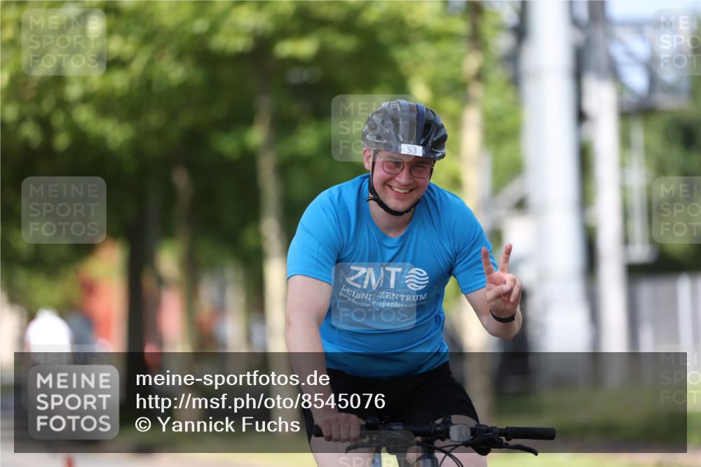 10.08.2025 - GEWOBA Citytriathlon Bremen Yannick Fuchs http://msf.ph/oto/8545076 10.08.2025 11:02:46 Radfahren 23, 53, 135, 223, 484 meine-sportfotos.de