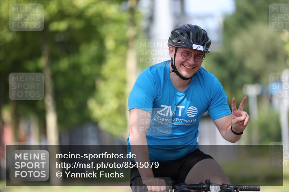 10.08.2025 - GEWOBA Citytriathlon Bremen Yannick Fuchs http://msf.ph/oto/8545079 10.08.2025 11:02:47 Radfahren 23, 53, 135, 223, 484 meine-sportfotos.de