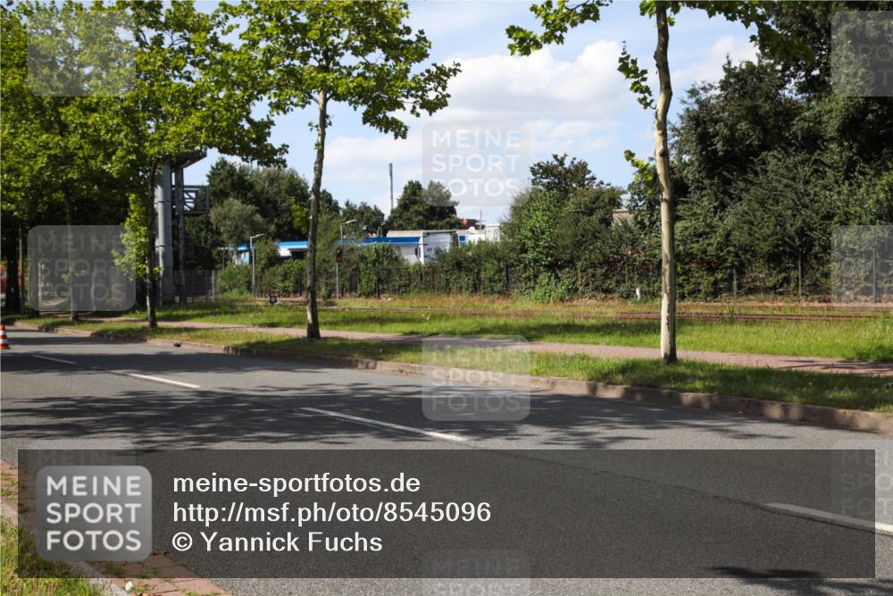 10.08.2025 - GEWOBA Citytriathlon Bremen Yannick Fuchs http://msf.ph/oto/8545096 10.08.2025 15:03:45 Radfahren  meine-sportfotos.de