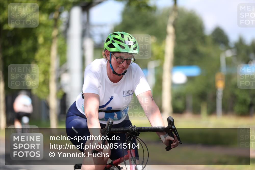 10.08.2025 - GEWOBA Citytriathlon Bremen Yannick Fuchs http://msf.ph/oto/8545104 10.08.2025 11:02:51 Radfahren 23, 53, 135, 223 meine-sportfotos.de