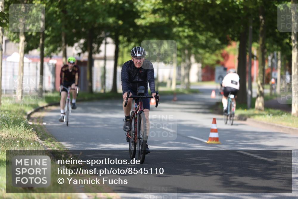 10.08.2025 - GEWOBA Citytriathlon Bremen Yannick Fuchs http://msf.ph/oto/8545110 10.08.2025 11:02:53 Radfahren 23, 53, 135, 223 meine-sportfotos.de