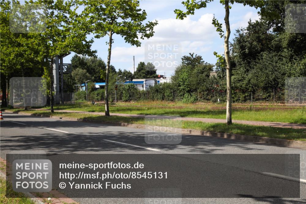 10.08.2025 - GEWOBA Citytriathlon Bremen Yannick Fuchs http://msf.ph/oto/8545131 10.08.2025 15:03:48 Radfahren  meine-sportfotos.de