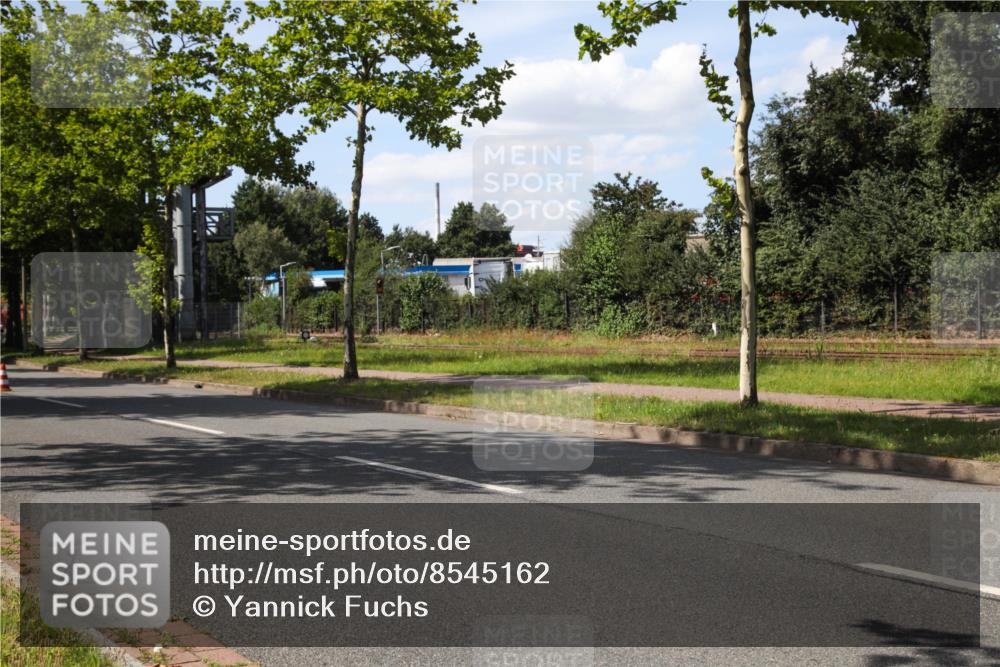 10.08.2025 - GEWOBA Citytriathlon Bremen Yannick Fuchs http://msf.ph/oto/8545162 10.08.2025 15:03:51 Radfahren  meine-sportfotos.de