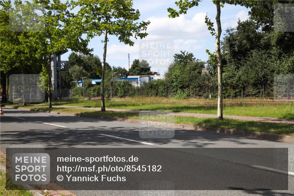 10.08.2025 - GEWOBA Citytriathlon Bremen Yannick Fuchs http://msf.ph/oto/8545182 10.08.2025 15:03:53 Radfahren  meine-sportfotos.de