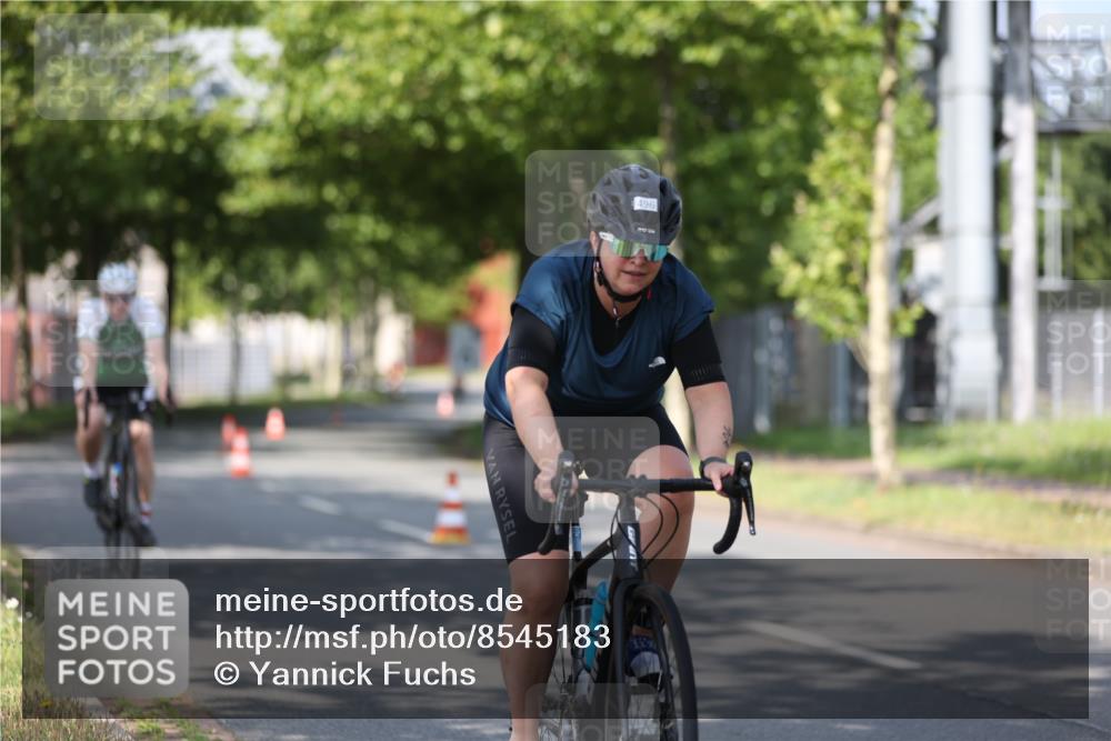 10.08.2025 - GEWOBA Citytriathlon Bremen Yannick Fuchs http://msf.ph/oto/8545183 10.08.2025 11:03:23 Radfahren 27, 55, 175, 177, 189, 415, 496 meine-sportfotos.de