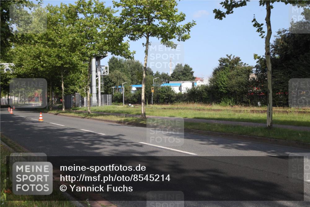 10.08.2025 - GEWOBA Citytriathlon Bremen Yannick Fuchs http://msf.ph/oto/8545214 10.08.2025 10:02:37 Radfahren  meine-sportfotos.de