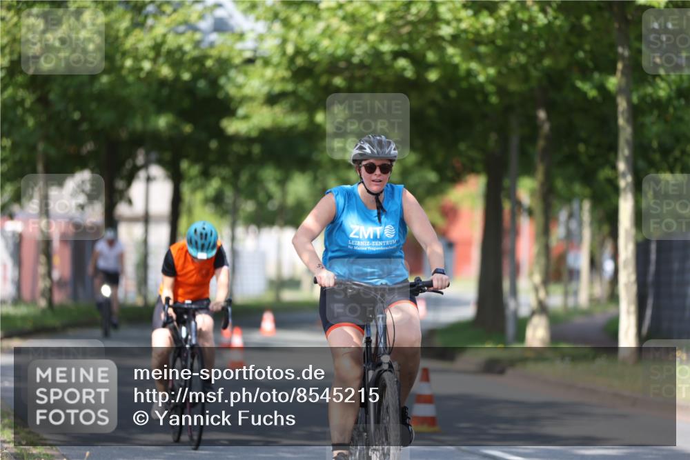 10.08.2025 - GEWOBA Citytriathlon Bremen Yannick Fuchs http://msf.ph/oto/8545215 10.08.2025 11:03:37 Radfahren 13, 55, 167 meine-sportfotos.de