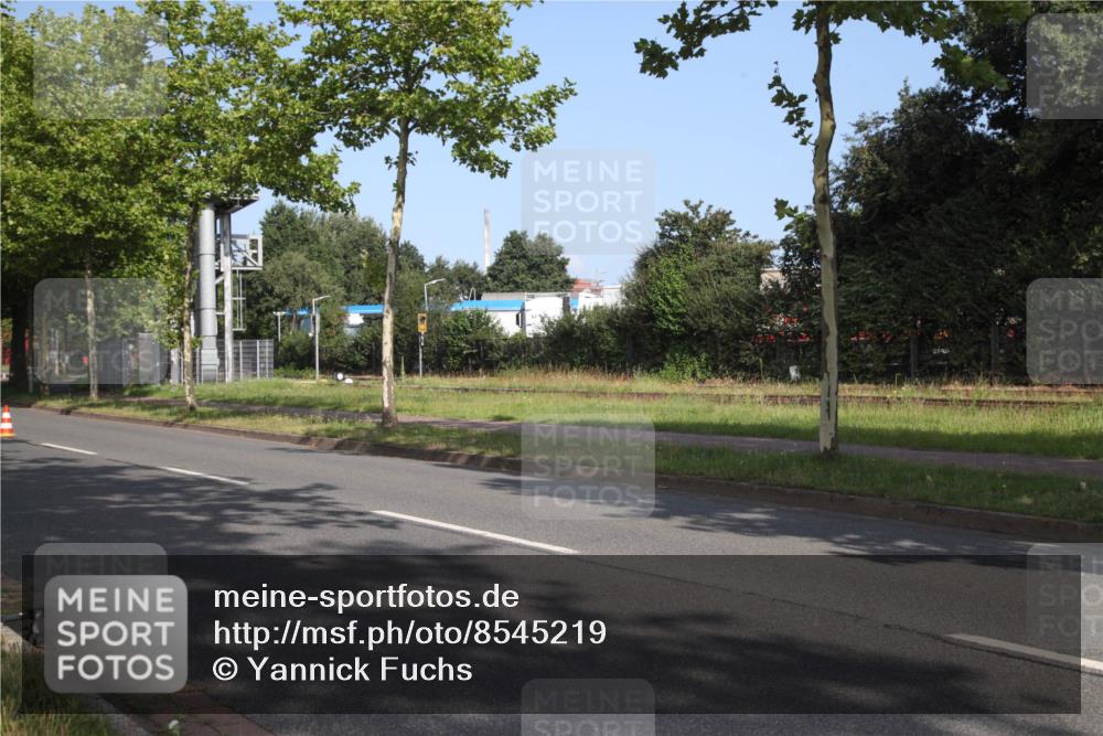 10.08.2025 - GEWOBA Citytriathlon Bremen Yannick Fuchs http://msf.ph/oto/8545219 10.08.2025 10:04:53 Radfahren  meine-sportfotos.de