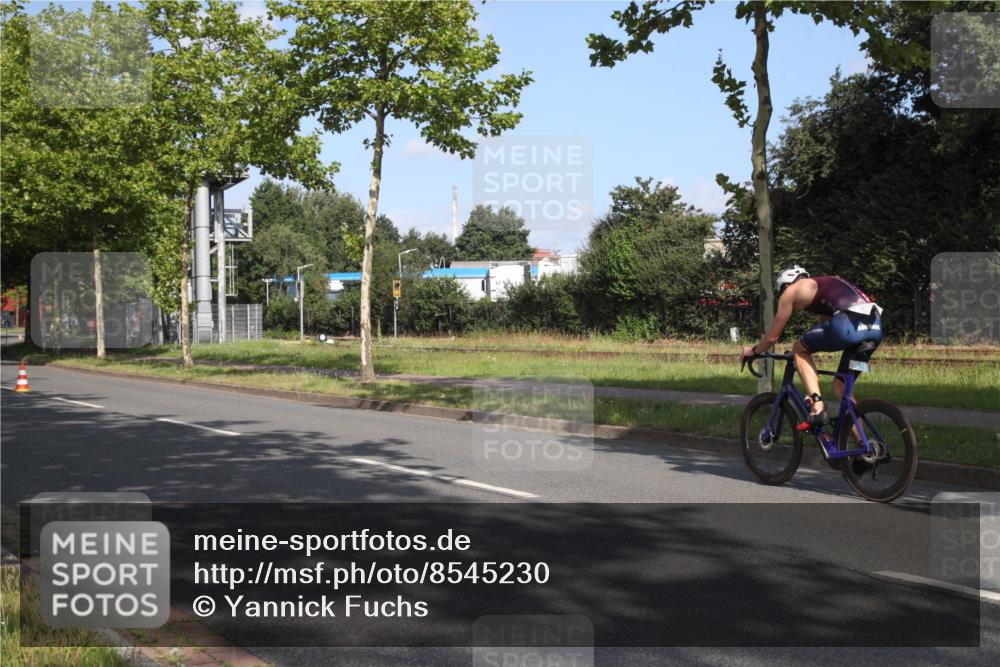 10.08.2025 - GEWOBA Citytriathlon Bremen Yannick Fuchs http://msf.ph/oto/8545230 10.08.2025 10:23:07 Radfahren  meine-sportfotos.de