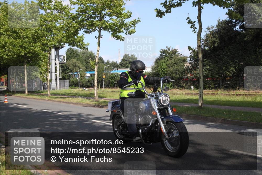 10.08.2025 - GEWOBA Citytriathlon Bremen Yannick Fuchs http://msf.ph/oto/8545233 10.08.2025 10:23:22 Radfahren 375 meine-sportfotos.de