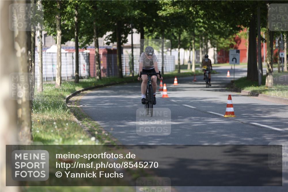10.08.2025 - GEWOBA Citytriathlon Bremen Yannick Fuchs http://msf.ph/oto/8545270 10.08.2025 11:03:48 Radfahren 13, 167 meine-sportfotos.de