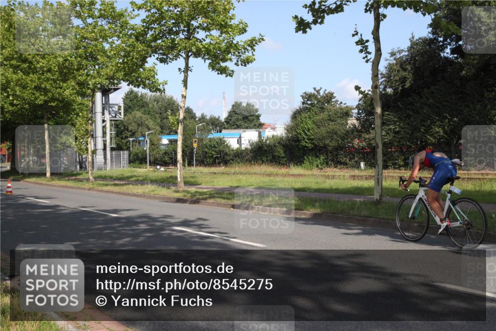 10.08.2025 - GEWOBA Citytriathlon Bremen Yannick Fuchs http://msf.ph/oto/8545275 10.08.2025 10:25:47 Radfahren 369 meine-sportfotos.de