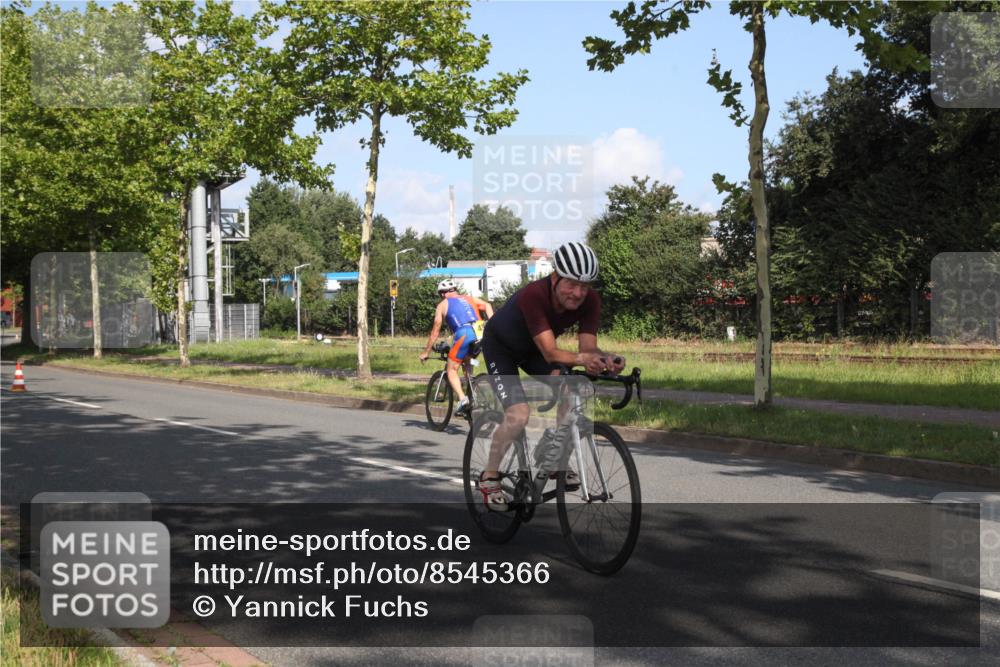 10.08.2025 - GEWOBA Citytriathlon Bremen Yannick Fuchs http://msf.ph/oto/8545366 10.08.2025 10:29:21 Radfahren 386, 412, 509, 510 meine-sportfotos.de