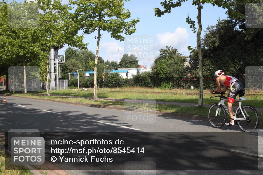 10.08.2025 - GEWOBA Citytriathlon Bremen Yannick Fuchs http://msf.ph/oto/8545414 10.08.2025 10:30:25 Radfahren 377, 433, 441, 471 meine-sportfotos.de