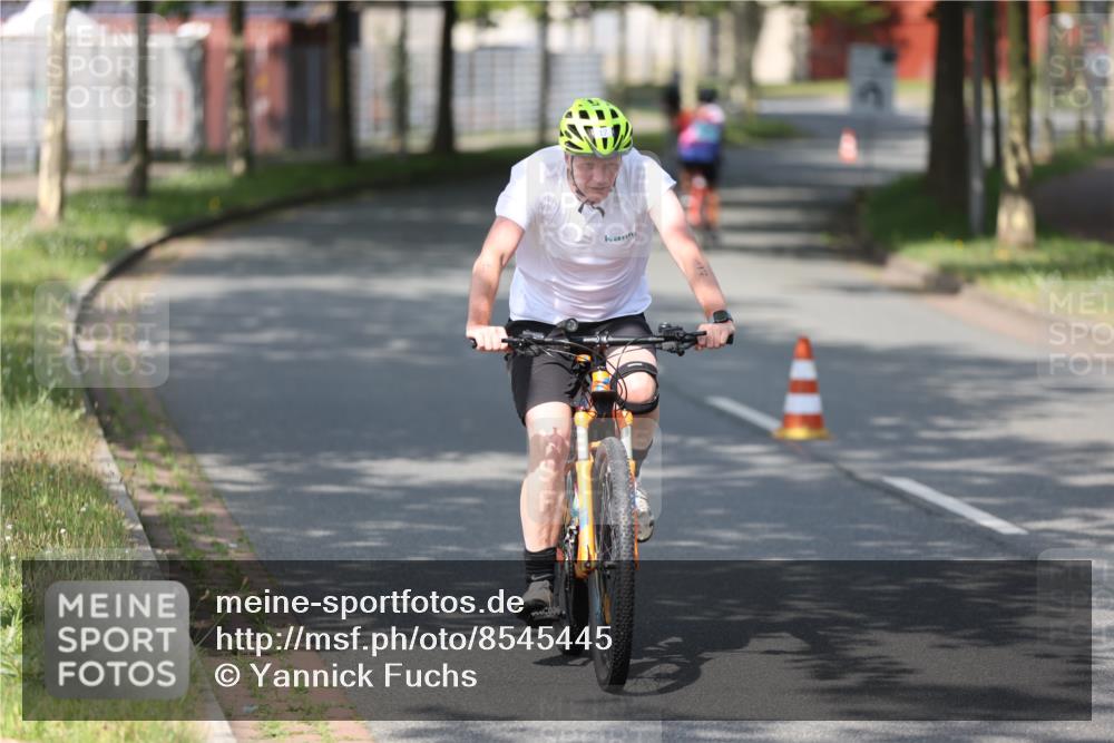 10.08.2025 - GEWOBA Citytriathlon Bremen Yannick Fuchs http://msf.ph/oto/8545445 10.08.2025 11:06:23 Radfahren 17, 171 meine-sportfotos.de