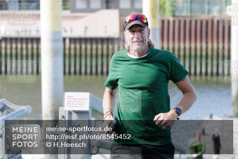 10.08.2025 - GEWOBA Citytriathlon Bremen H.Heesch http://msf.ph/oto/8545452 10.08.2025 10:14:48 Schwimmen 374, 375, 391, 398, 438, 507 meine-sportfotos.de