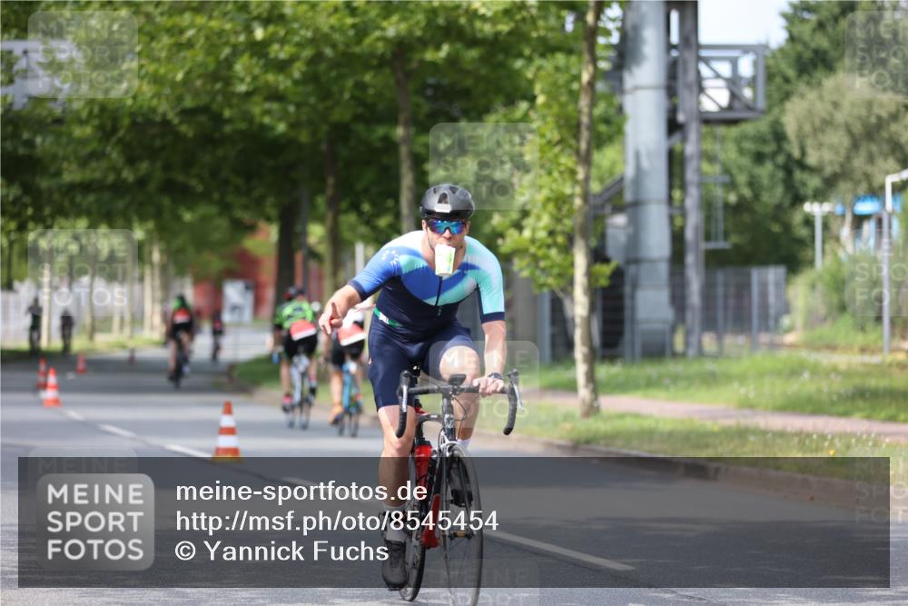 10.08.2025 - GEWOBA Citytriathlon Bremen Yannick Fuchs http://msf.ph/oto/8545454 10.08.2025 12:58:36 Radfahren 609, 726, 762, 795, 802, 870, 910 meine-sportfotos.de