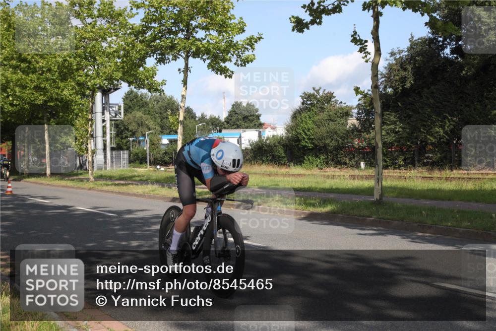10.08.2025 - GEWOBA Citytriathlon Bremen Yannick Fuchs http://msf.ph/oto/8545465 10.08.2025 10:31:15 Radfahren 363, 387, 434 meine-sportfotos.de
