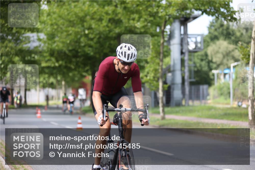 10.08.2025 - GEWOBA Citytriathlon Bremen Yannick Fuchs http://msf.ph/oto/8545485 10.08.2025 12:58:38 Radfahren 609, 762, 795, 802, 870, 910 meine-sportfotos.de