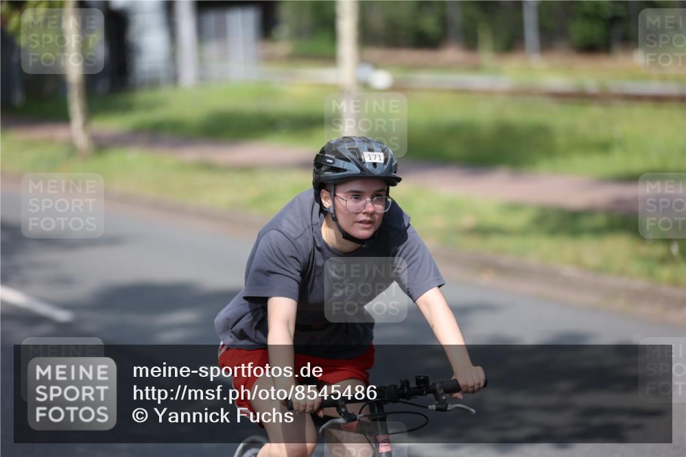 10.08.2025 - GEWOBA Citytriathlon Bremen Yannick Fuchs http://msf.ph/oto/8545486 10.08.2025 11:06:39 Radfahren 171 meine-sportfotos.de