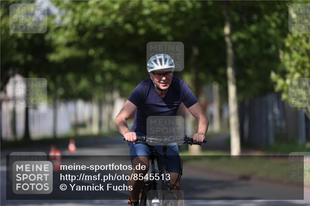 10.08.2025 - GEWOBA Citytriathlon Bremen Yannick Fuchs http://msf.ph/oto/8545513 10.08.2025 11:12:00 Radfahren  meine-sportfotos.de
